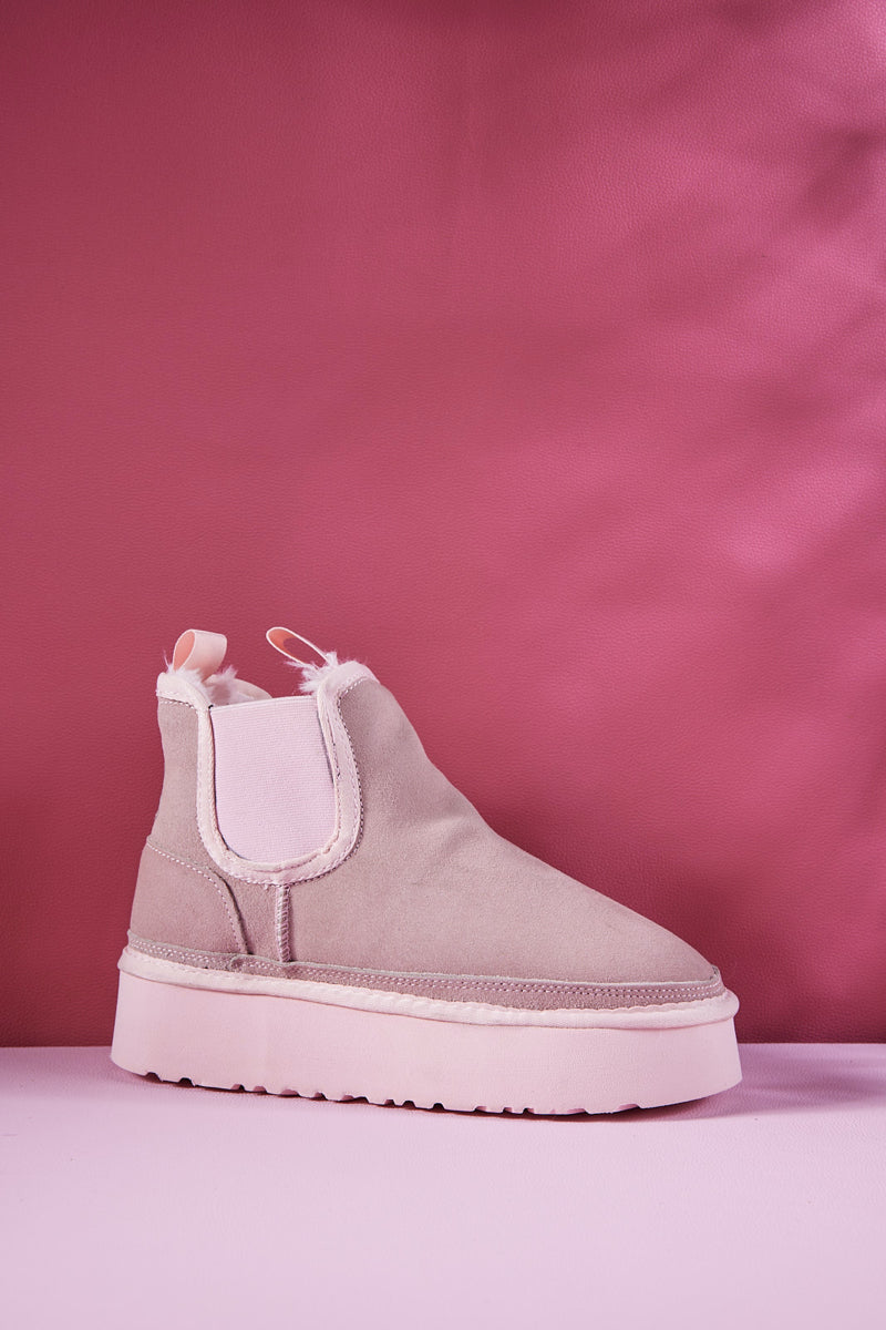 UGG Chelsea On The Land Suede Shearling Boots - Pink