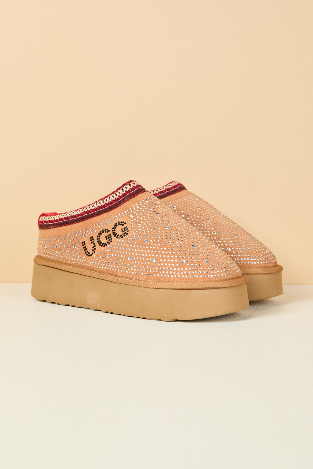 UGG Tassie Swifty Diamond Platform Boot - Chestnut