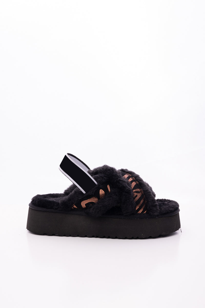 UGG Roar Wool-Lined Criss-Cross Strap Slipper - Black