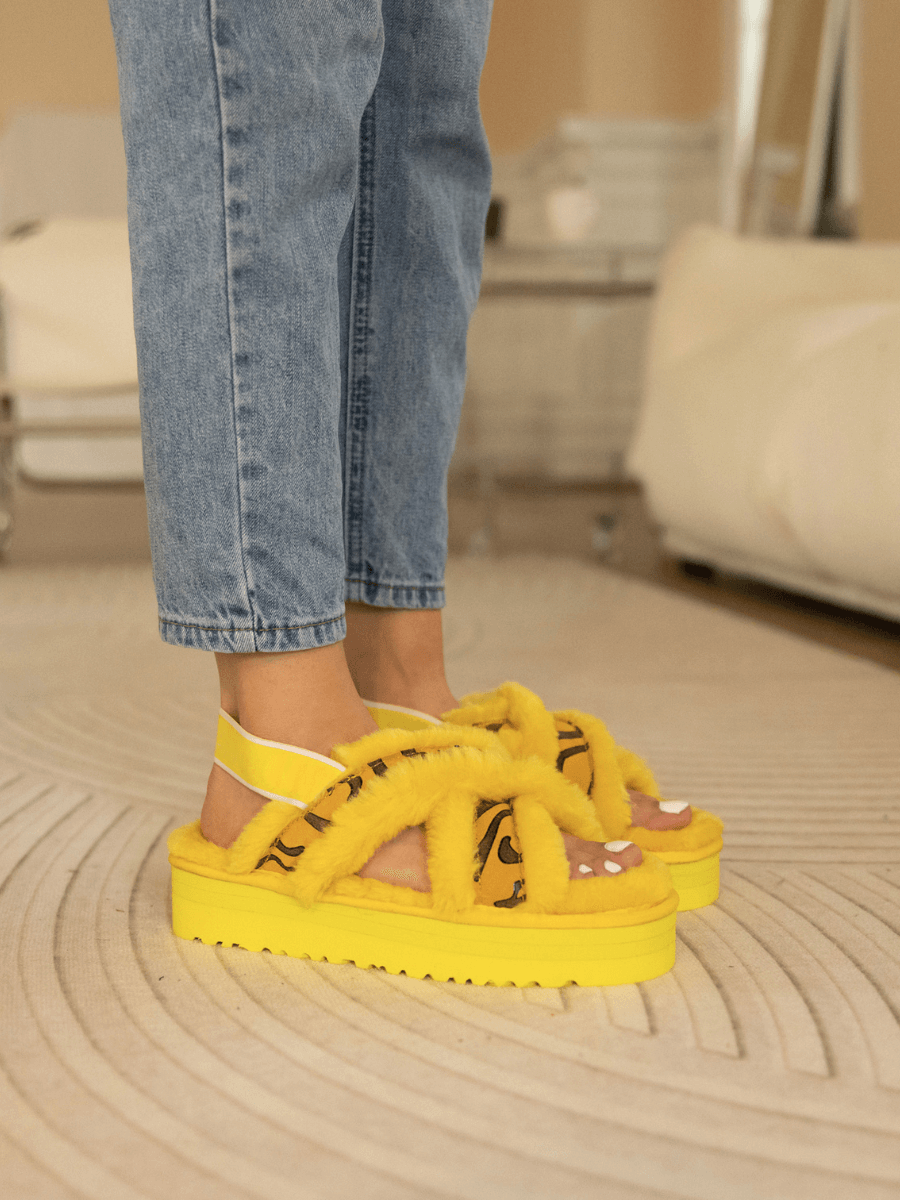 UGG Roar Wool-Lined Criss-Cross Strap Slipper - Yellow