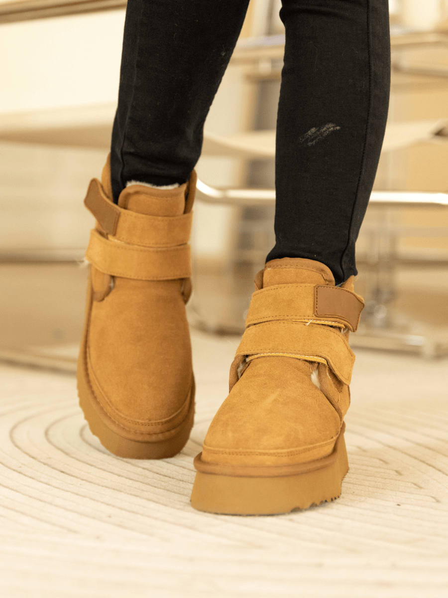 UGG Montford Wool-Lined Buckle Up Platform Boots – Chestnut