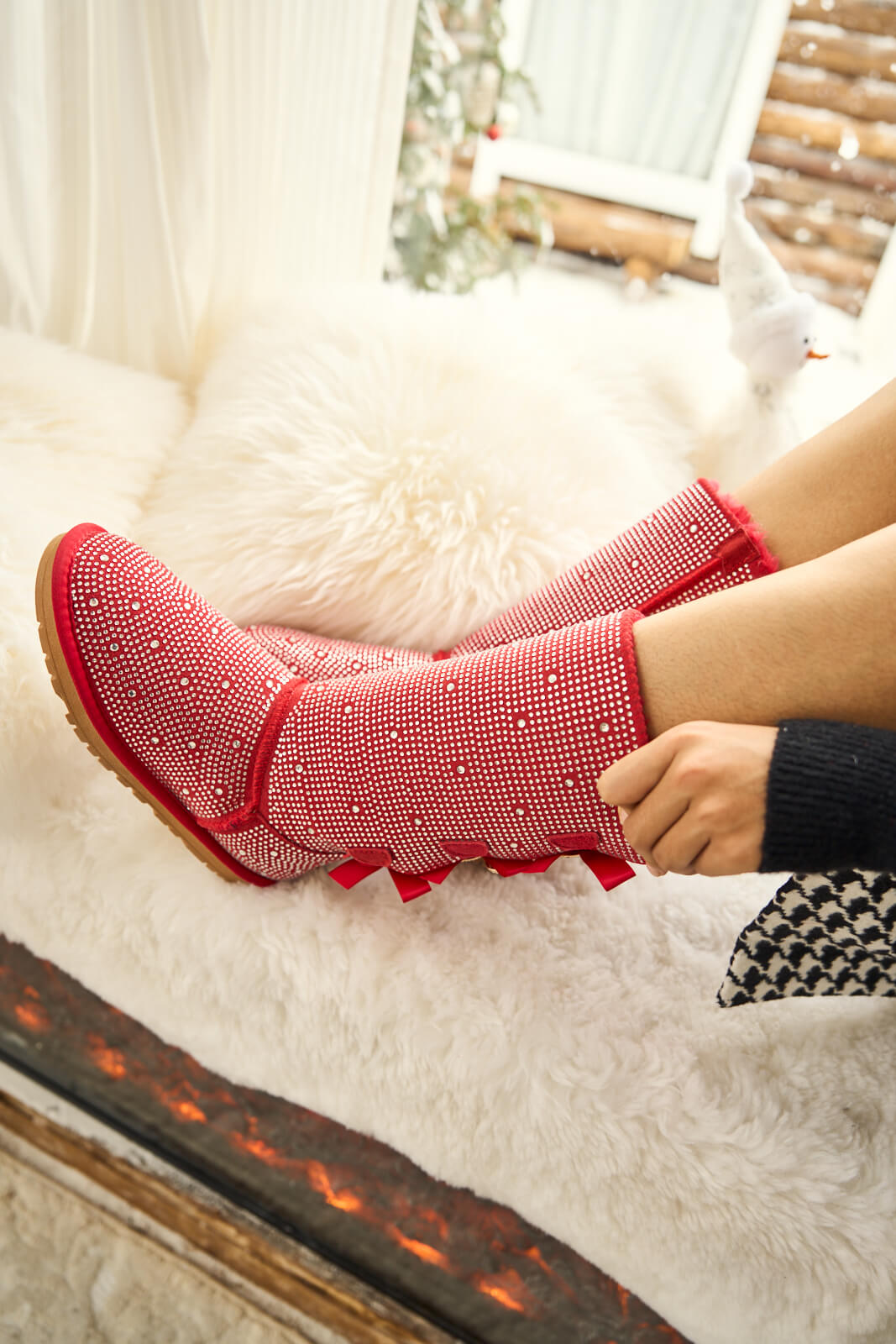 UGG Swifties Diamond Stage Ribbon Bows Suede Boots - Red
