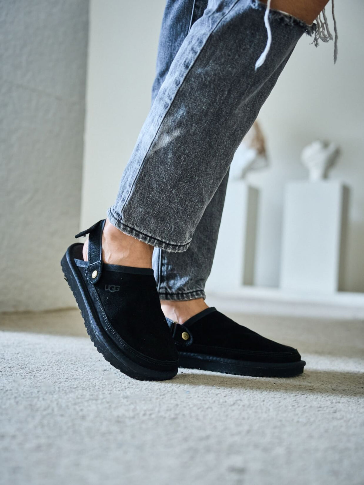 UGG Lyla Suede Slingback Scuff Slipper - Black