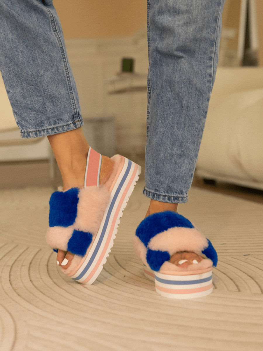 UGG Harmony Contrast Woolen Platform Slipper - Pink