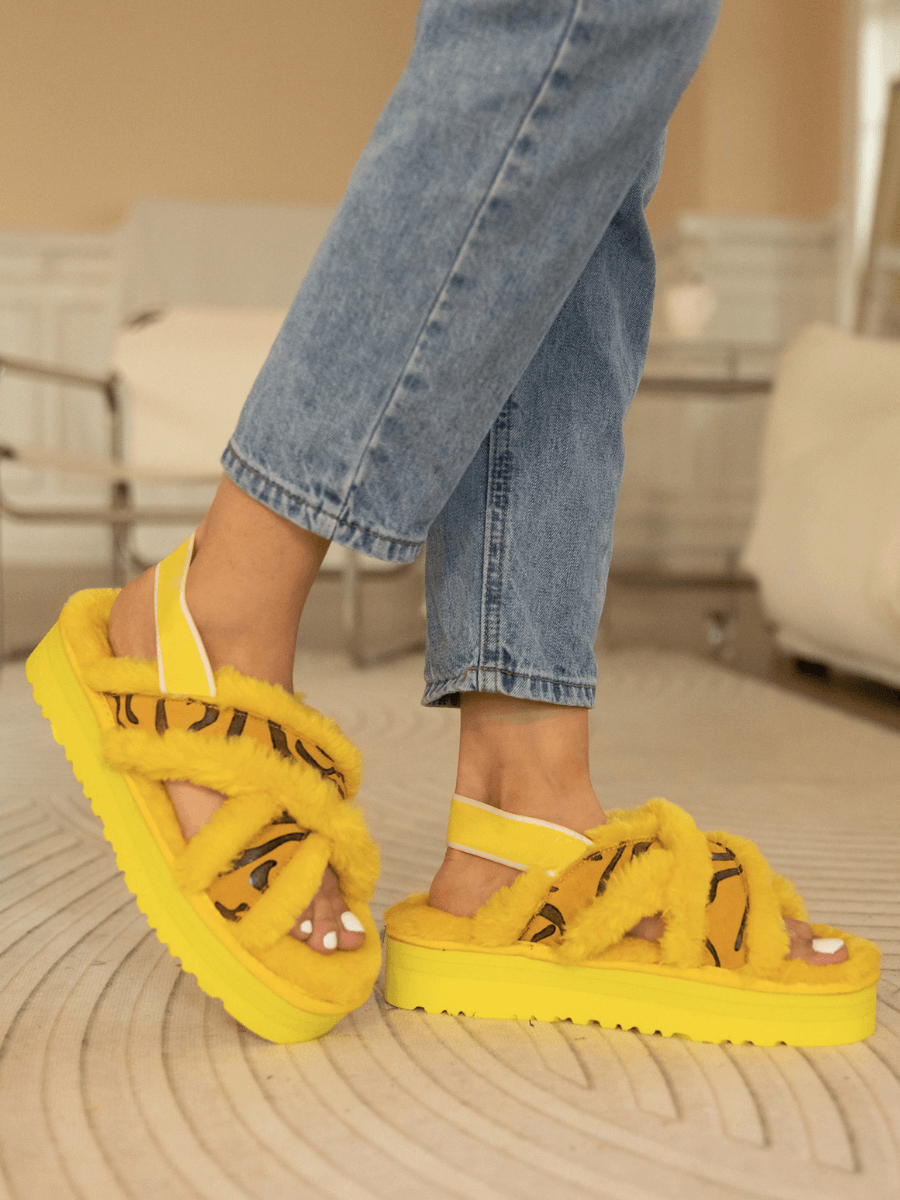 UGG Roar Wool-Lined Criss-Cross Strap Slipper - Yellow
