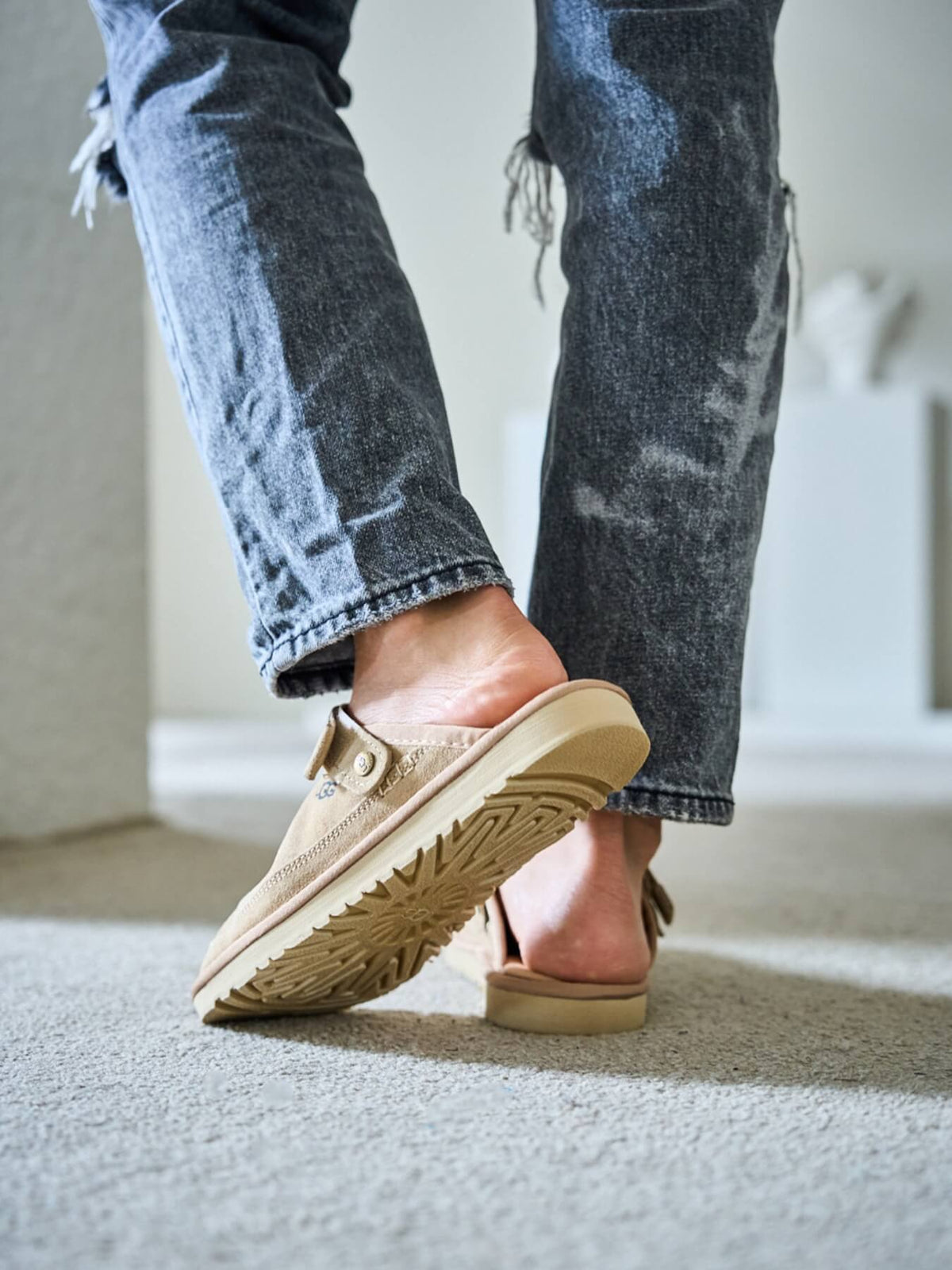 UGG Lyla Suede Slingback Scuff Slipper - Sand