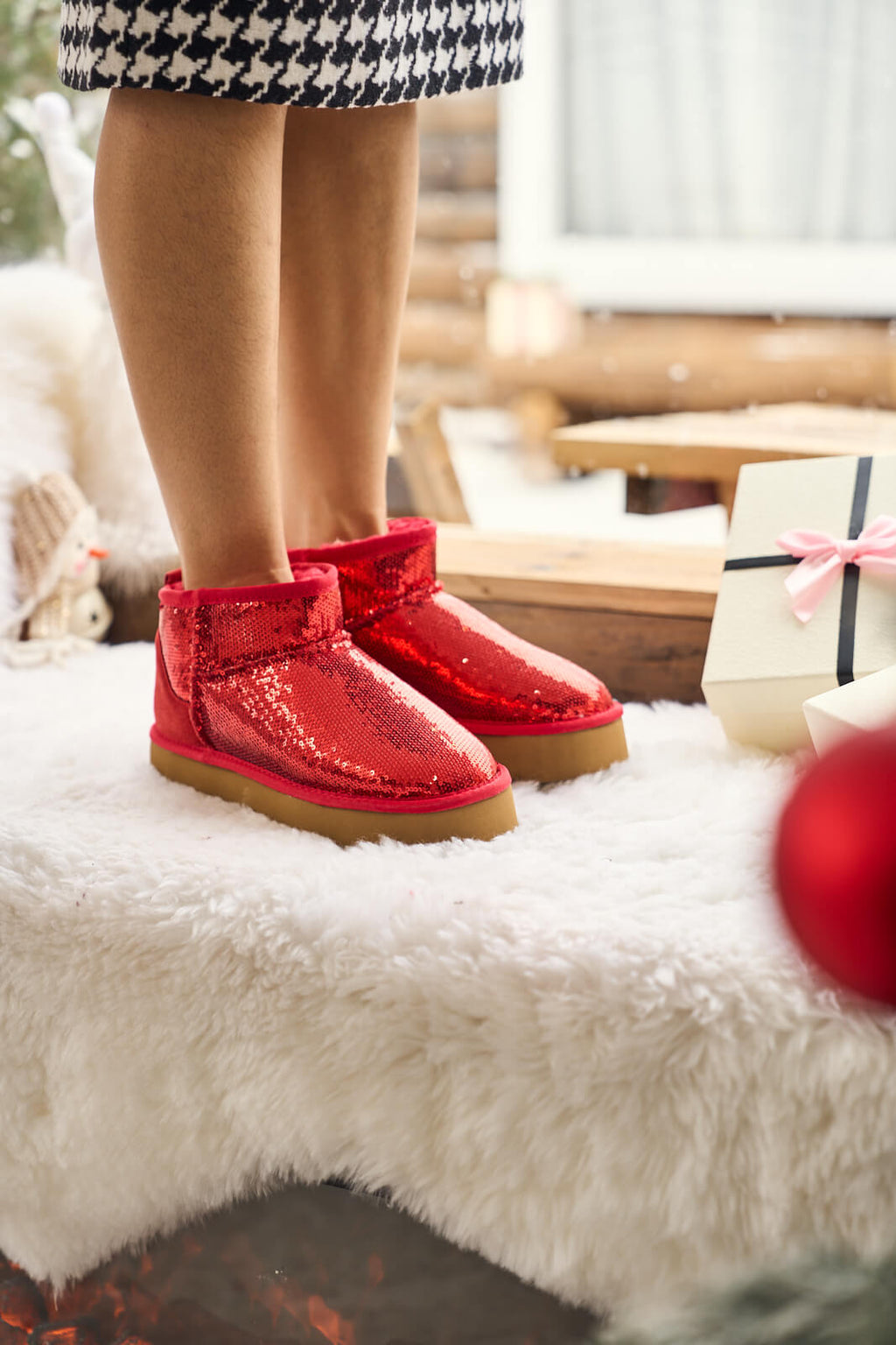 UGG Mini Glitter Low Ankle Platform Boots - Candy