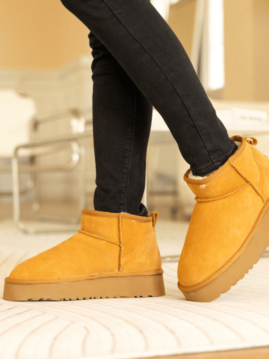 UGG Ultra Mini Platform Low Ankle Boot - Chestnut