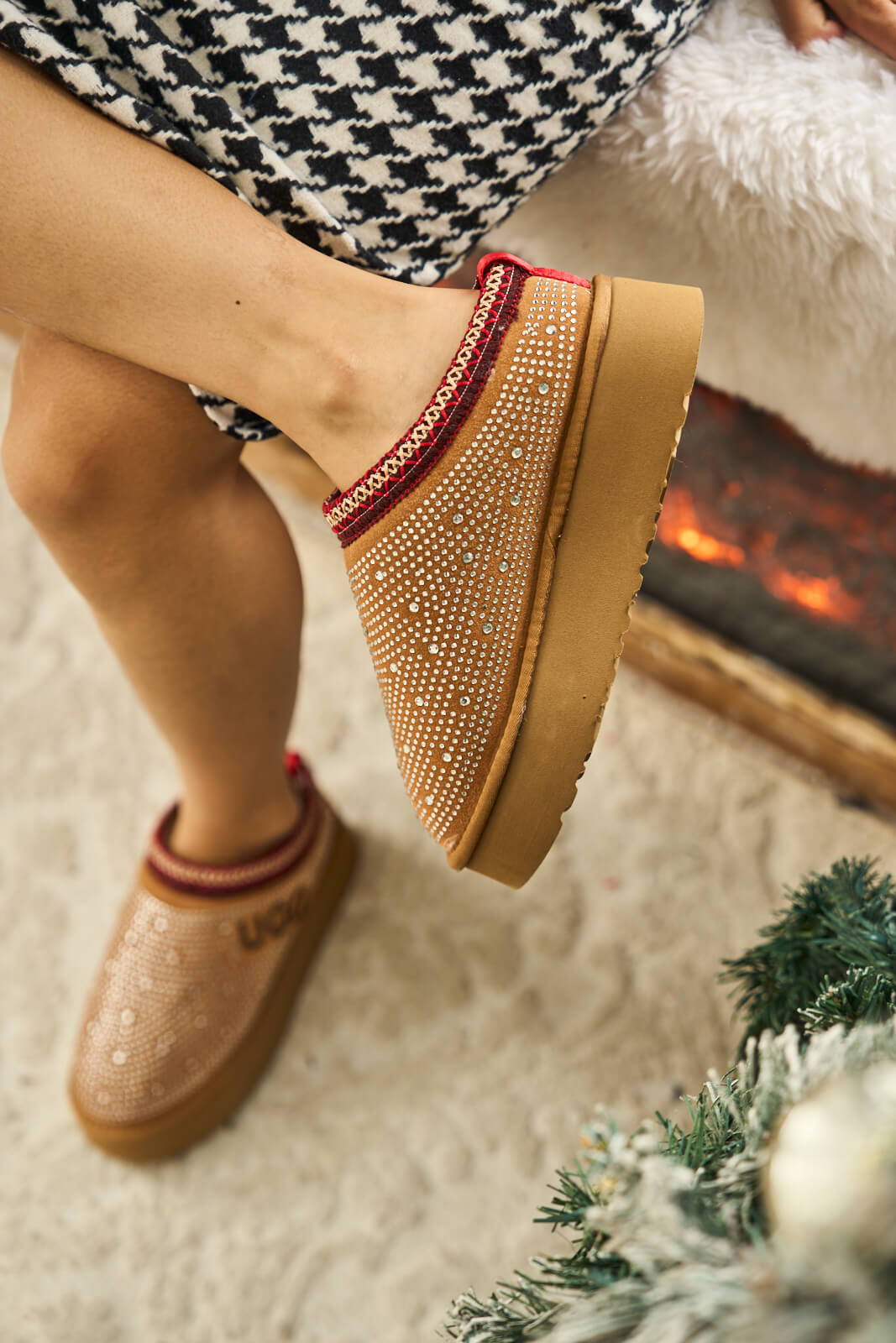 UGG Tassie Swifty Diamond Platform Boot - Chestnut