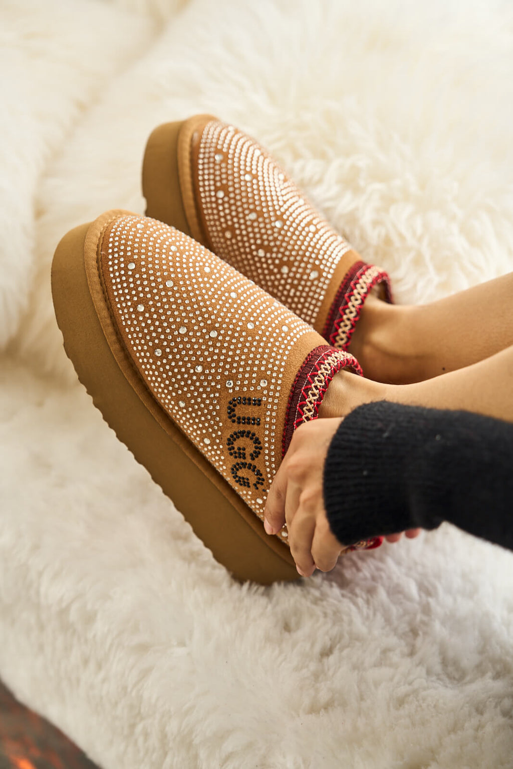 UGG Tassie Swifty Diamond Platform Boot - Chestnut