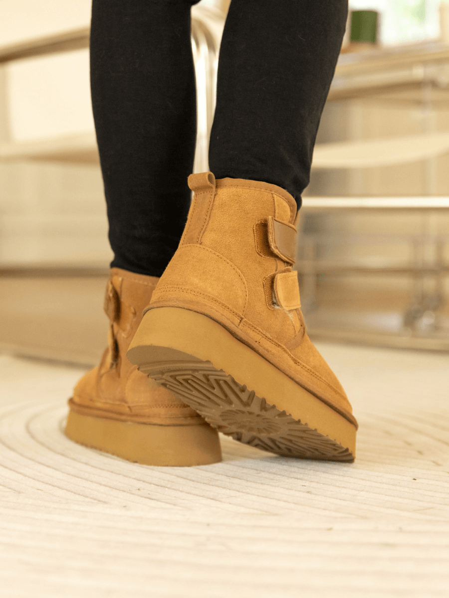 UGG Montford Wool-Lined Buckle Up Platform Boots – Chestnut