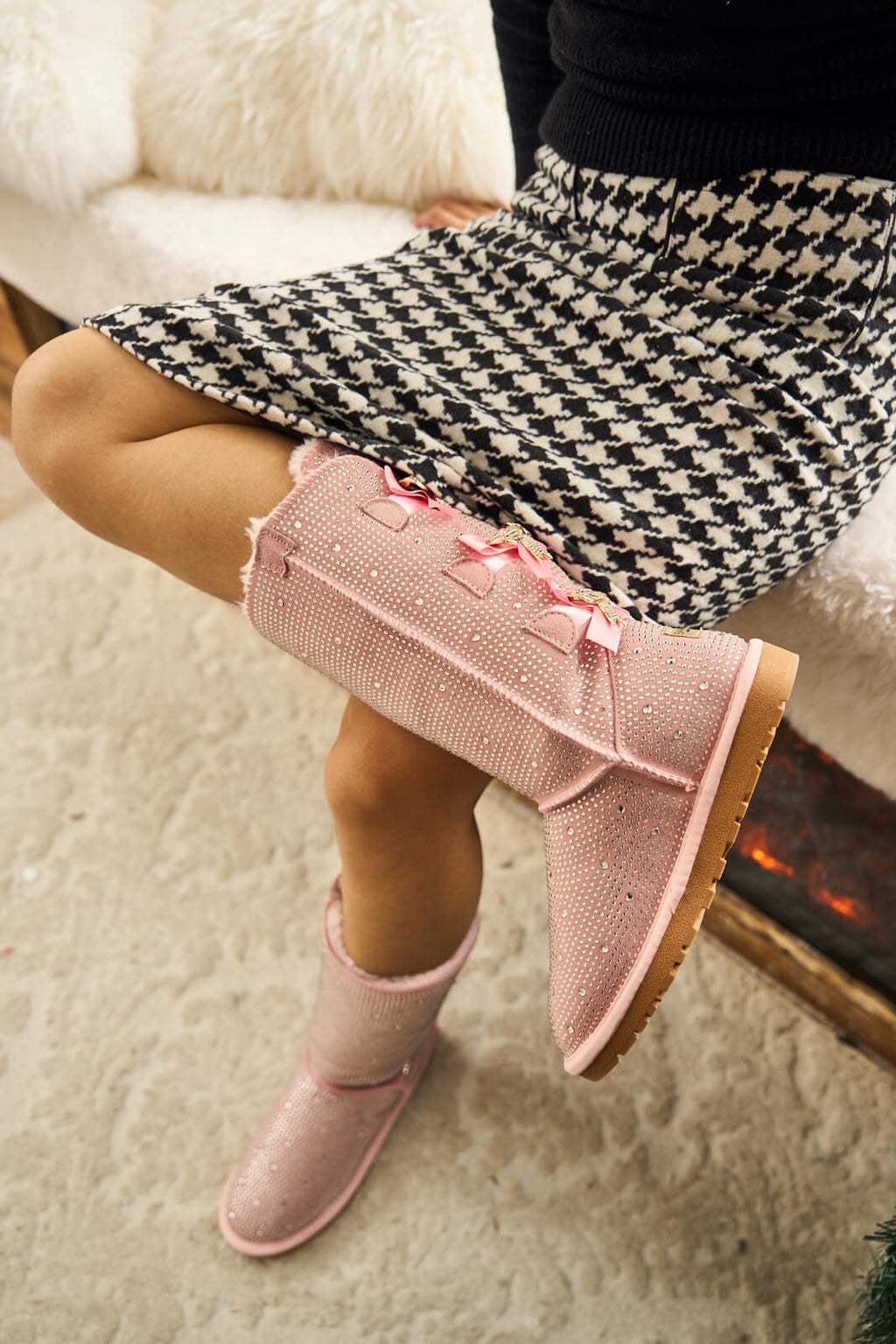 UGG Swifties Diamond Stage Ribbon Bows Suede Boots - Pink