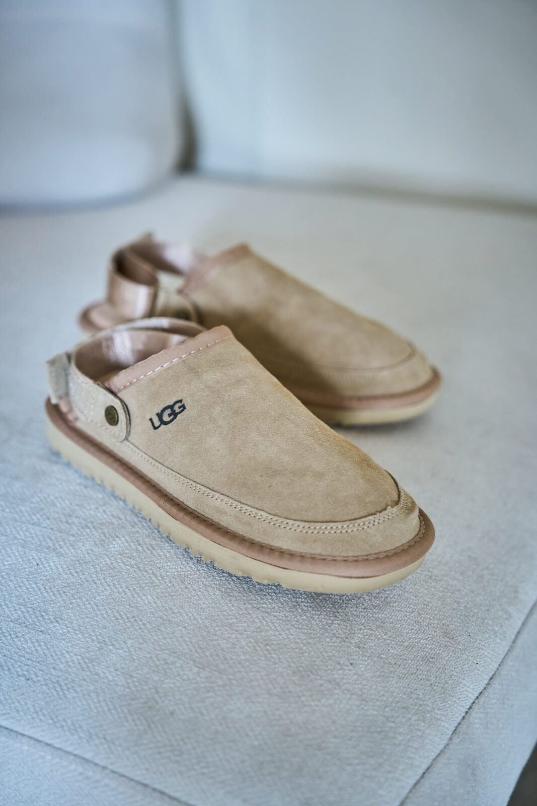 UGG Lyla Suede Slingback Scuff Slipper - Sand