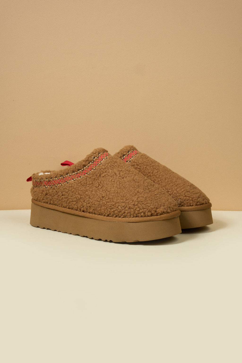 UGG Shepherd Tasman Platform Bootie - Chestnut