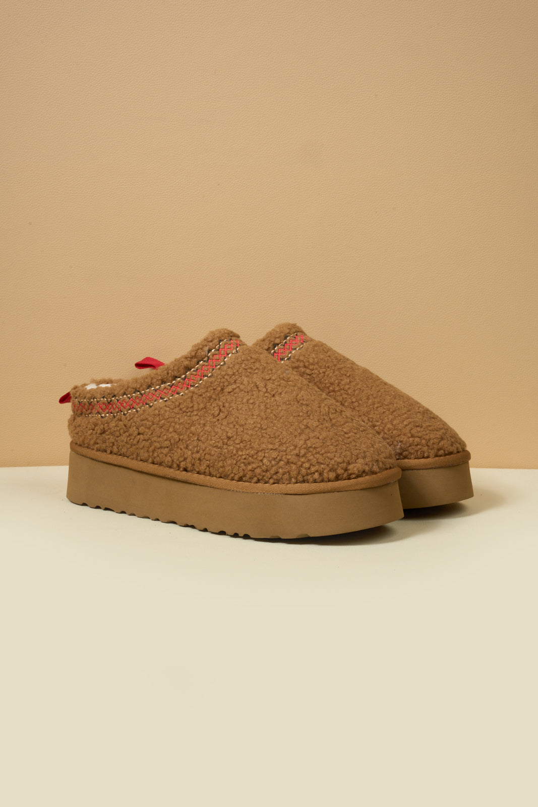 UGG Shepherd Tasman Platform Bootie - Chestnut