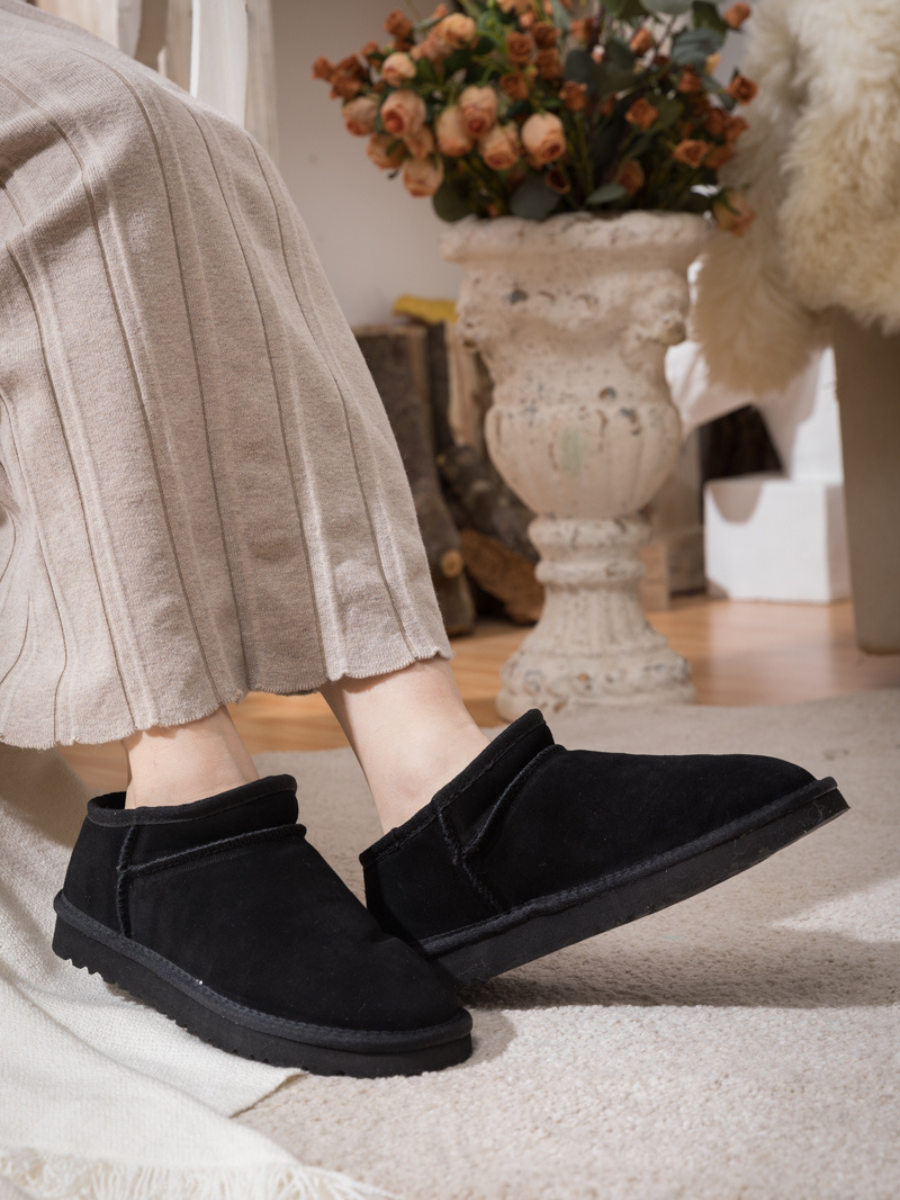 UGG Faux-Fur-Lined Suede Tasman Ankle Boot - Black