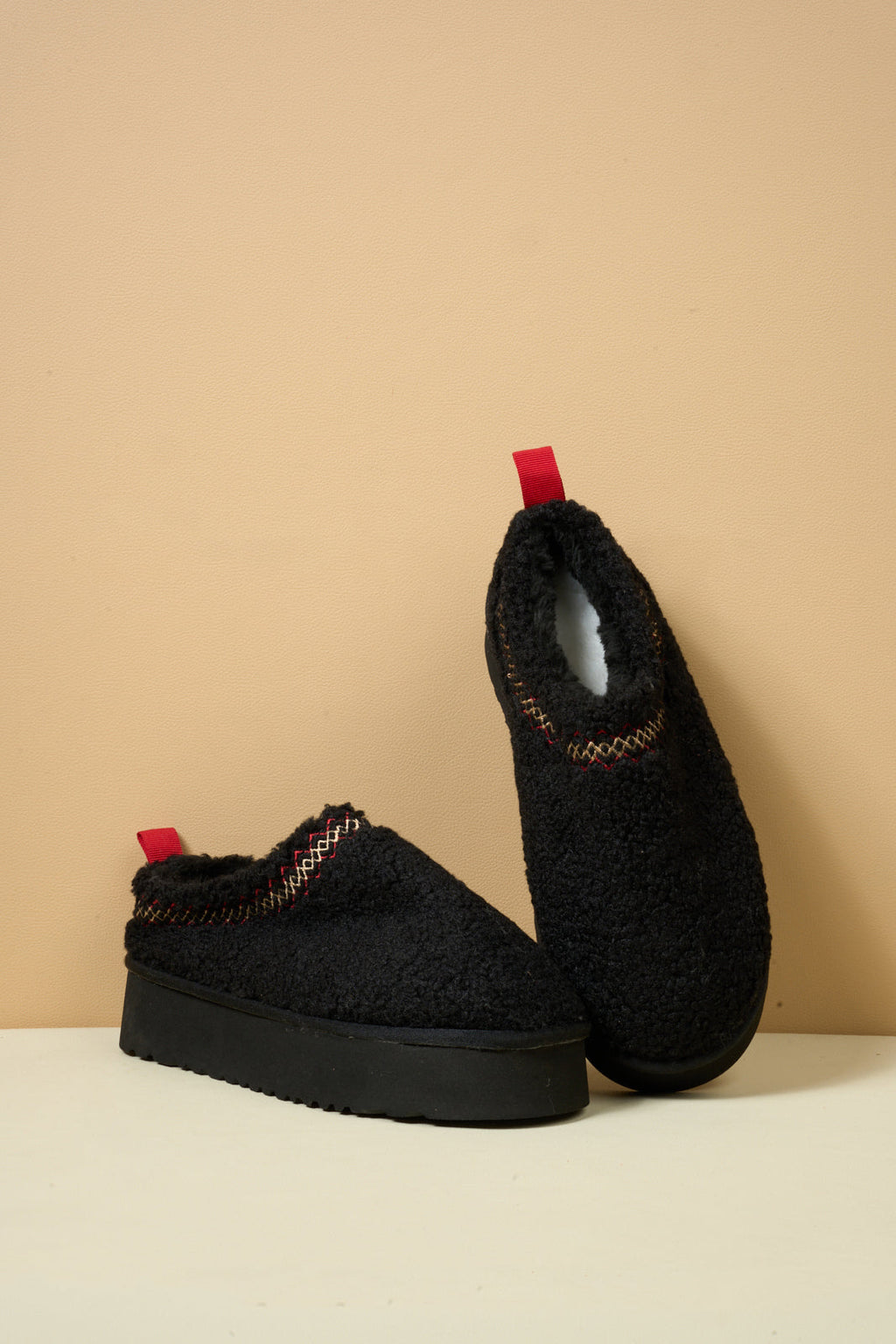 UGG Shepherd Tasman Platform Bootie - Black