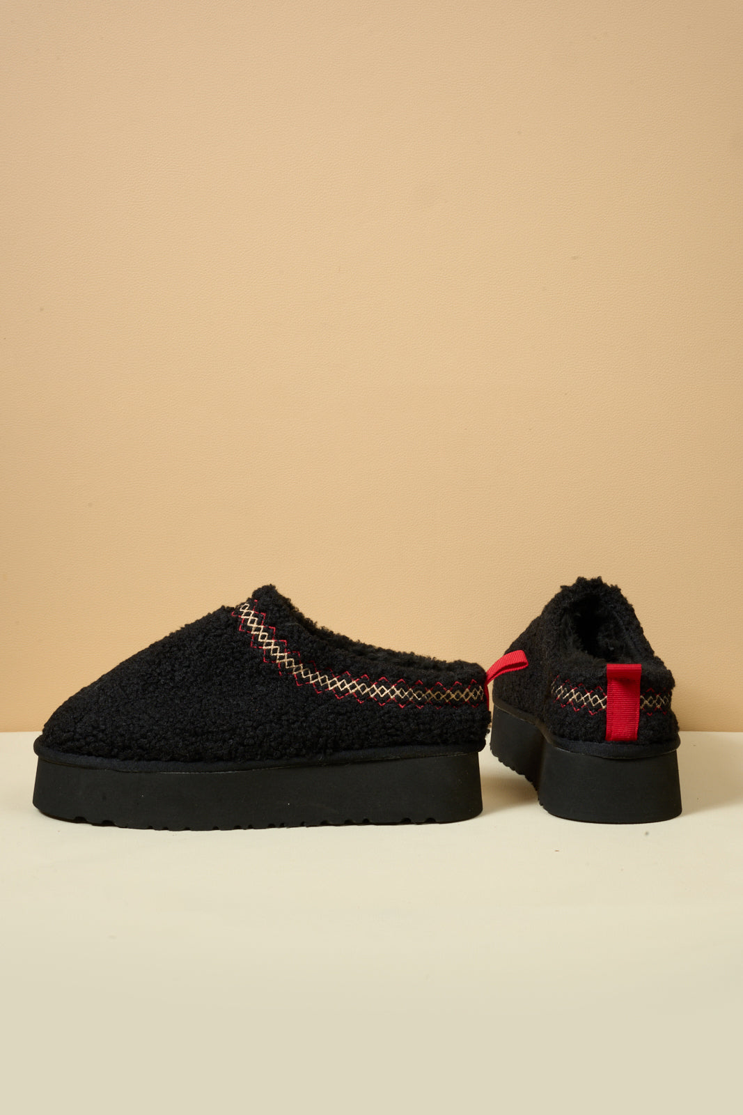 UGG Shepherd Tasman Platform Bootie - Black
