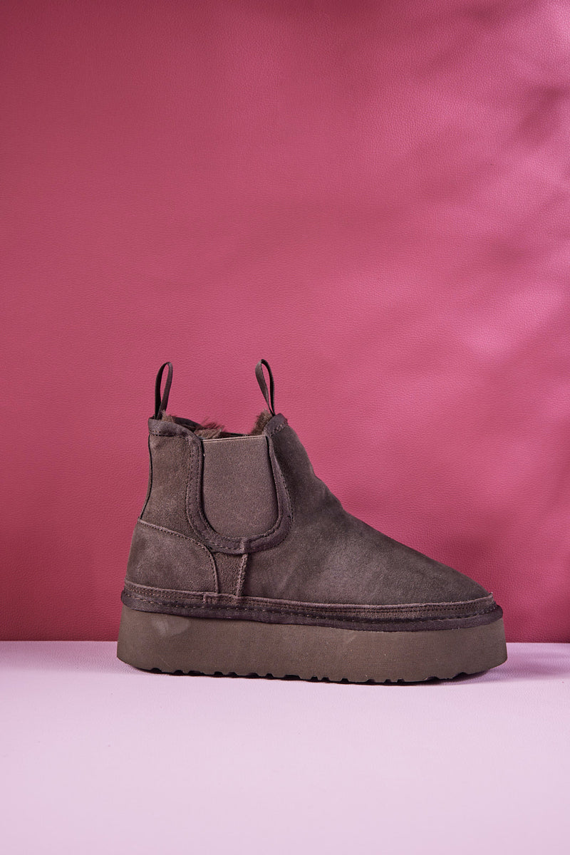 UGG Chelsea On The Land Suede Shearling Boots - Brown