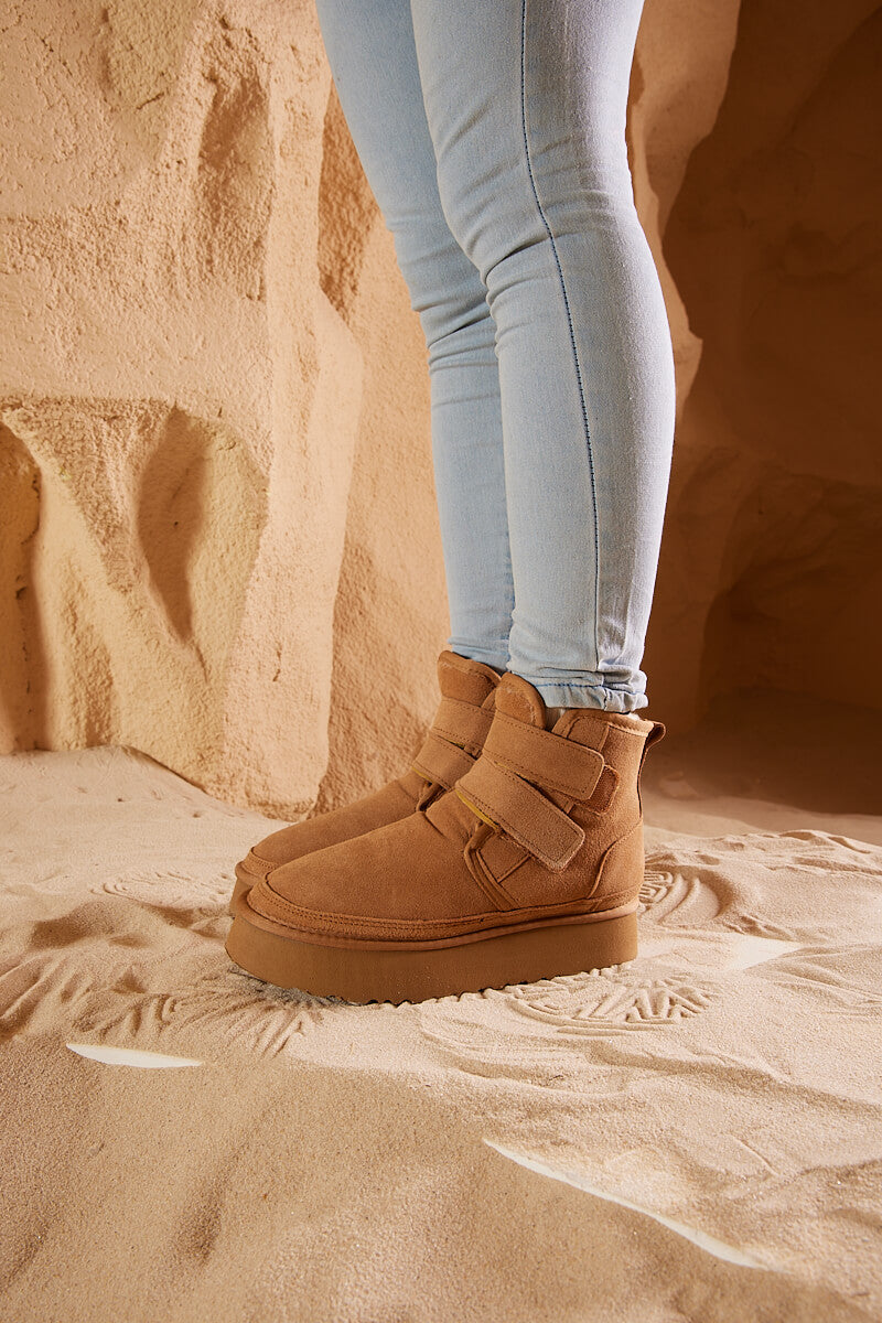 UGG Arlene Suede Platform Boots - Chestnut