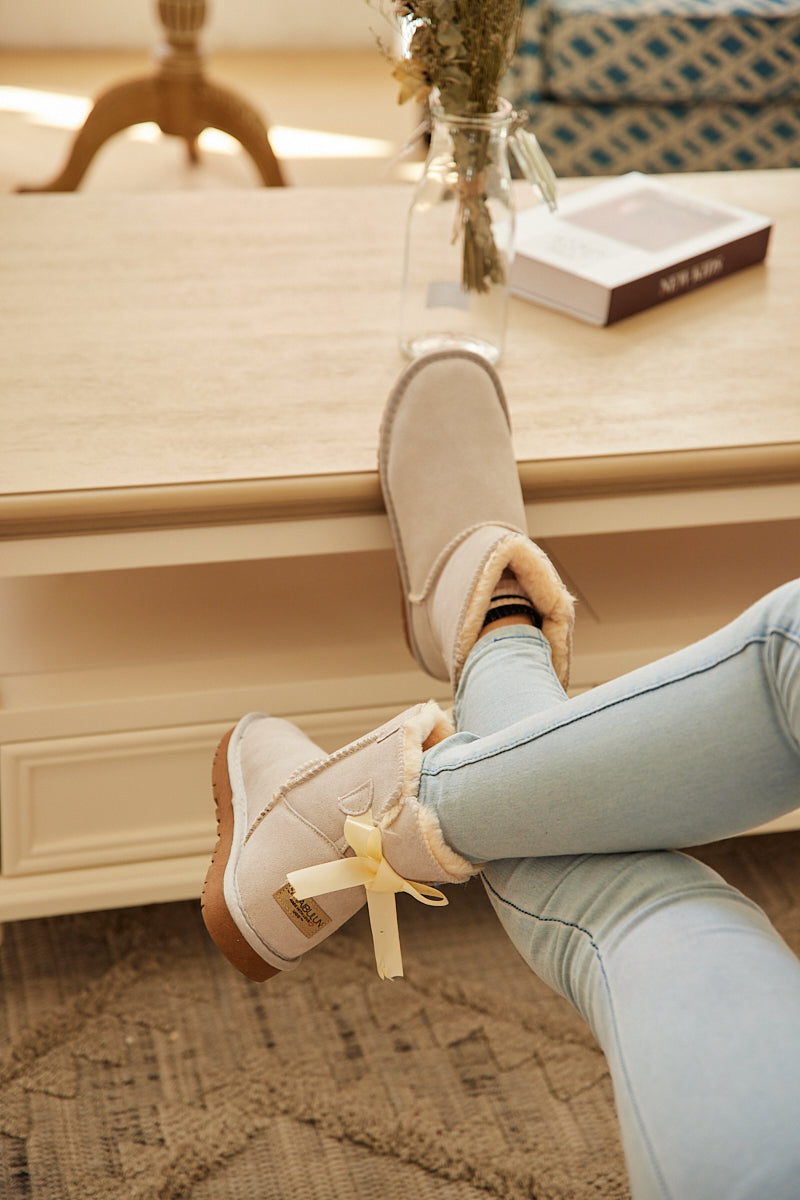 UGG Bailey Bow UGG Mini Boots - Cream