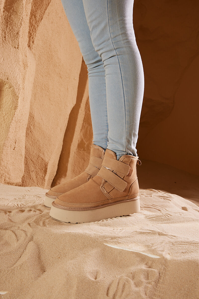 UGG Arlene Suede Platform Boots - Sand