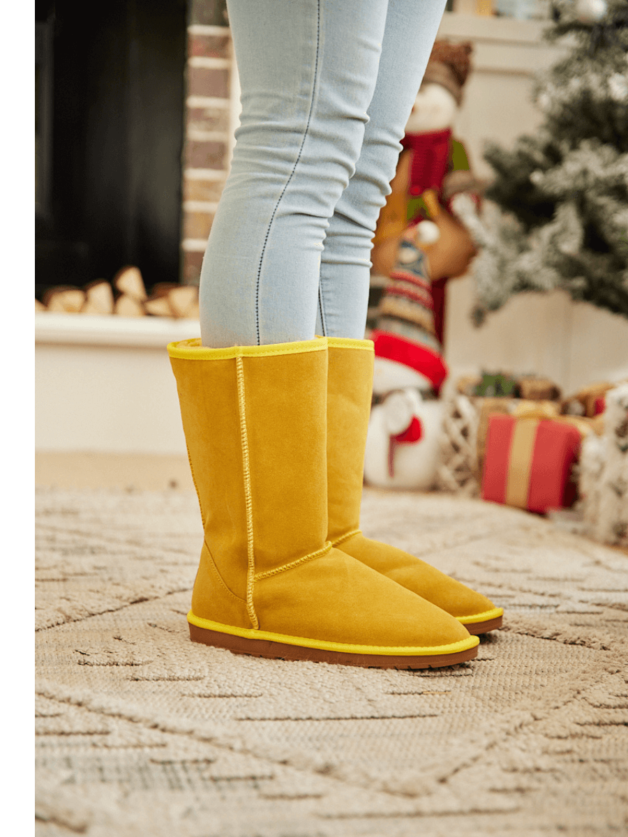 UGG Classic Suede Mid-Length boots - Yellow